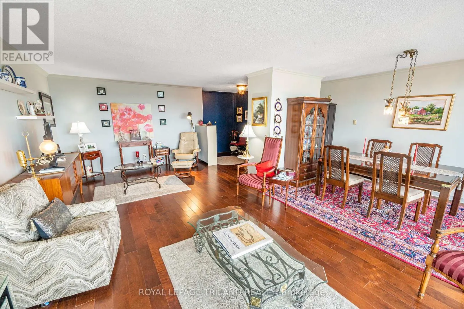 1401 - 389 DUNDAS STREET, #1401