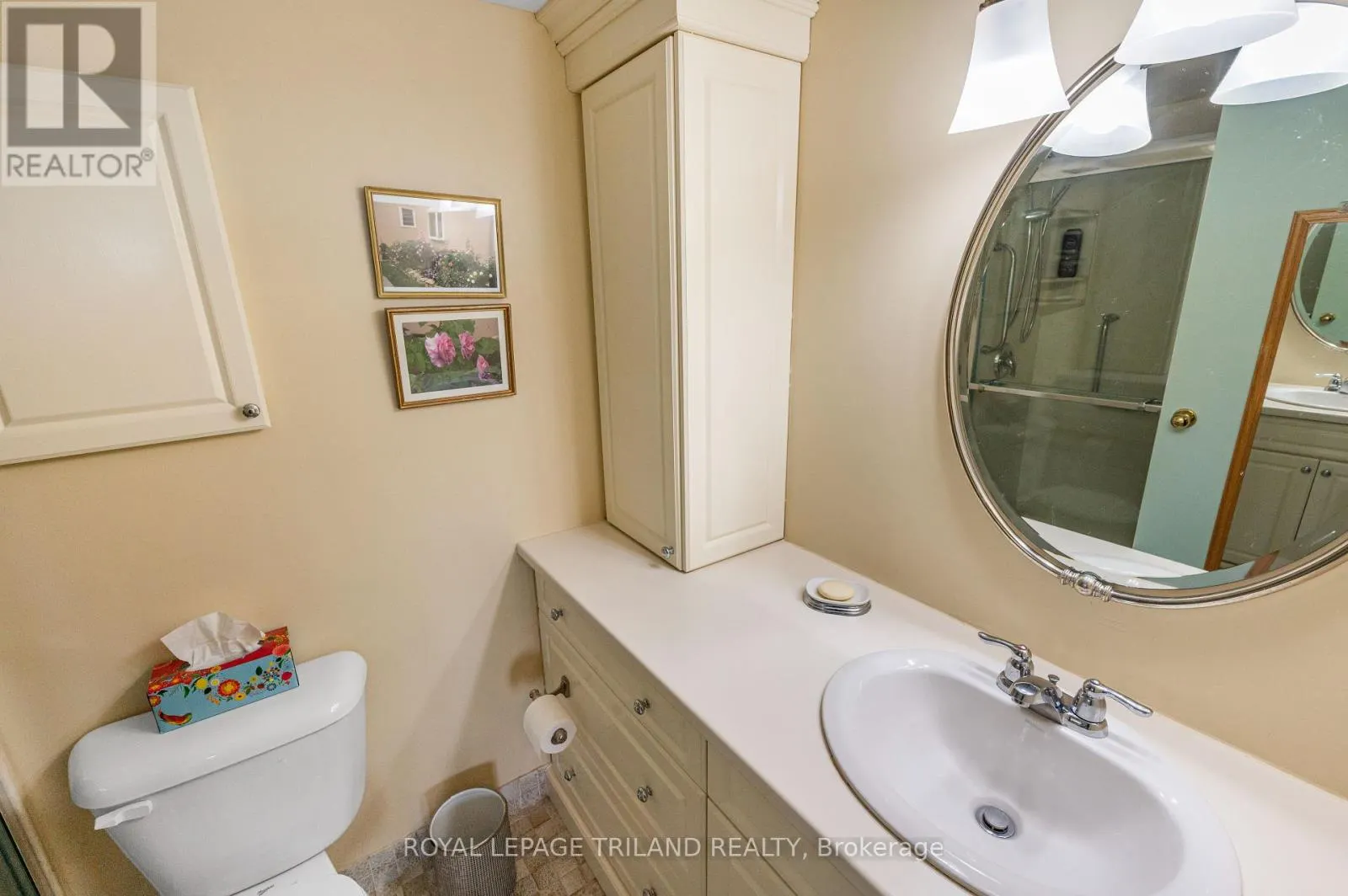1401 - 389 DUNDAS STREET, #1401