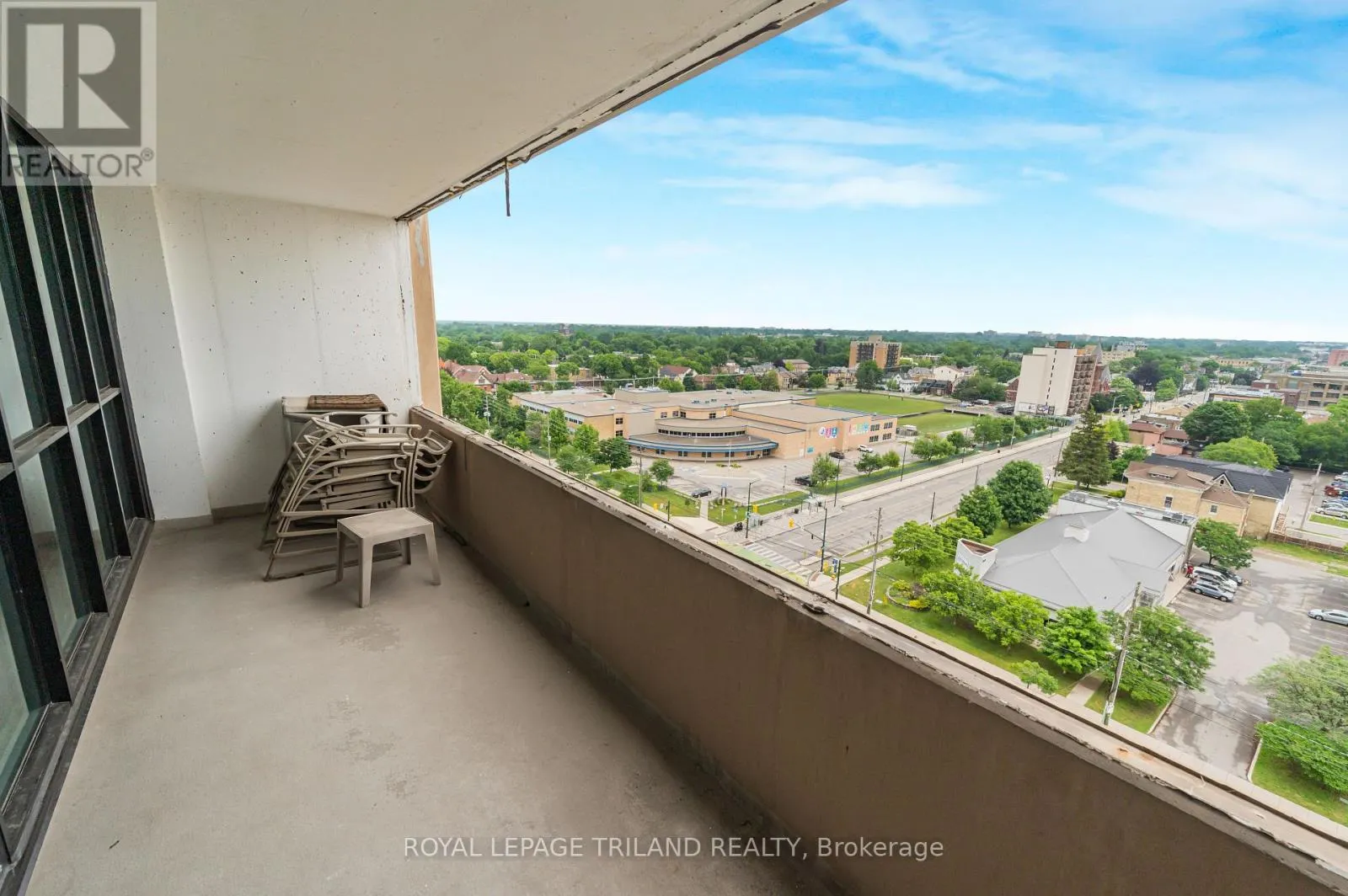 1401 - 389 DUNDAS STREET, #1401