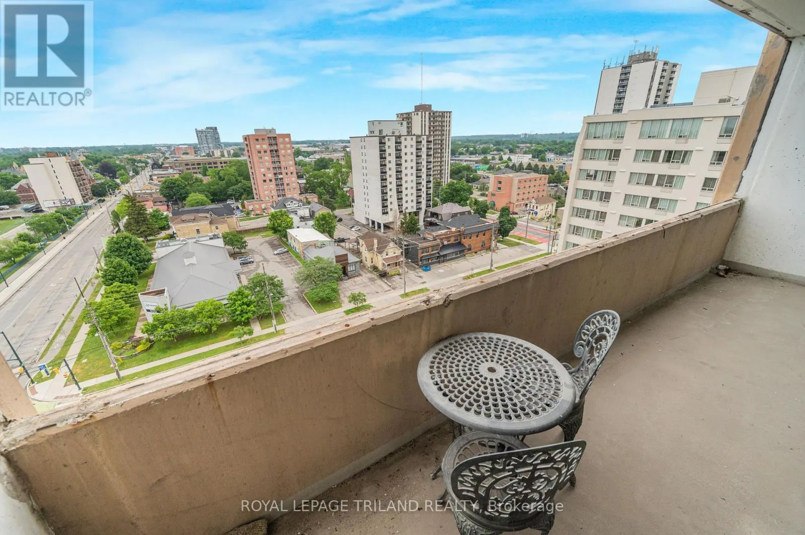 1401 - 389 DUNDAS STREET, #1401