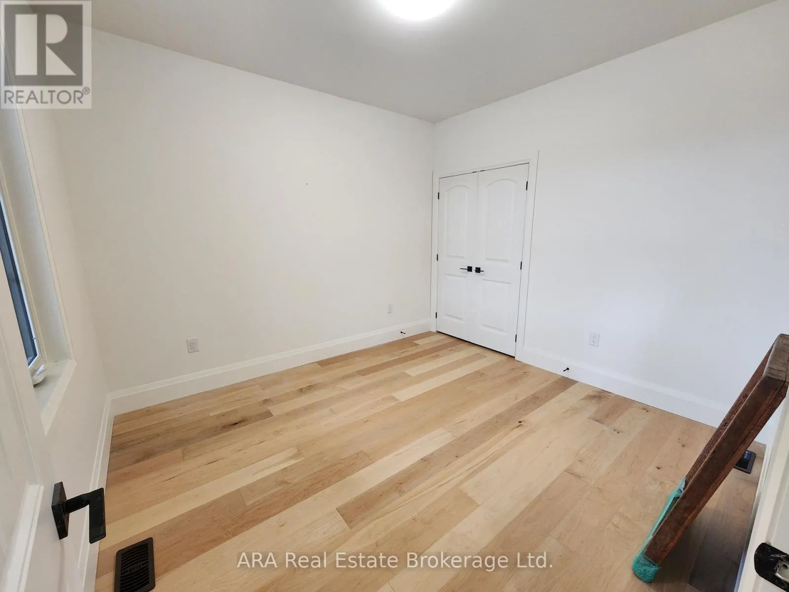 27 - 16 HILTON LANE, #27