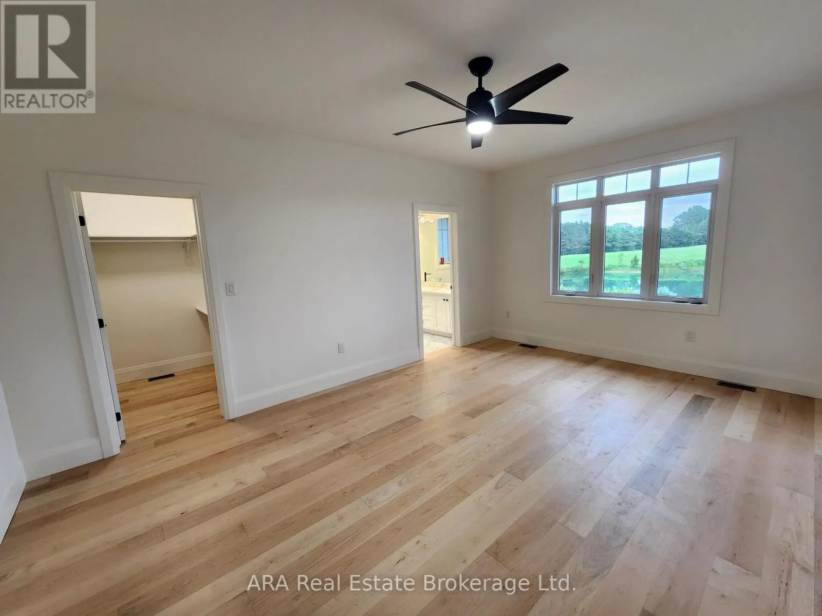27 - 16 HILTON LANE, #27