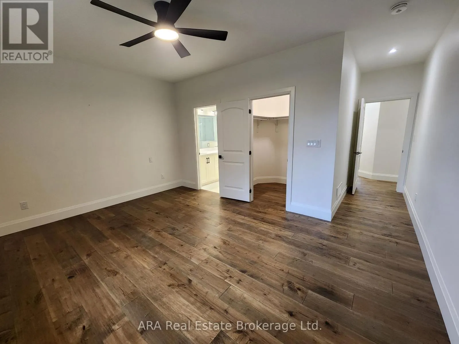 30 - 8 HILTON LANE, #30