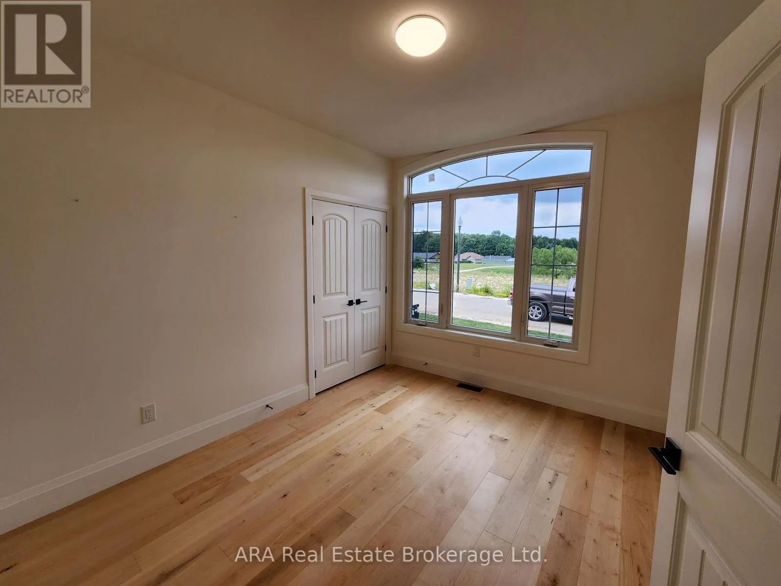 32 - 4 HILTON LANE, #32