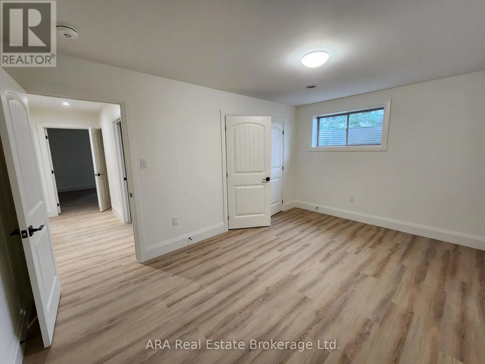 32 - 4 HILTON LANE, #32