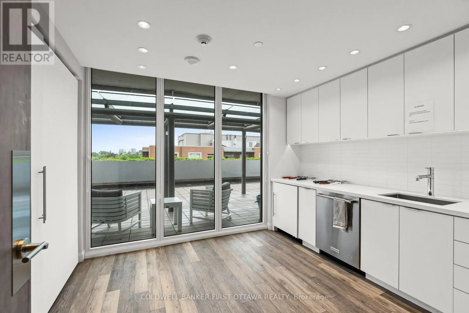 1905 - 485 RICHMOND ROAD