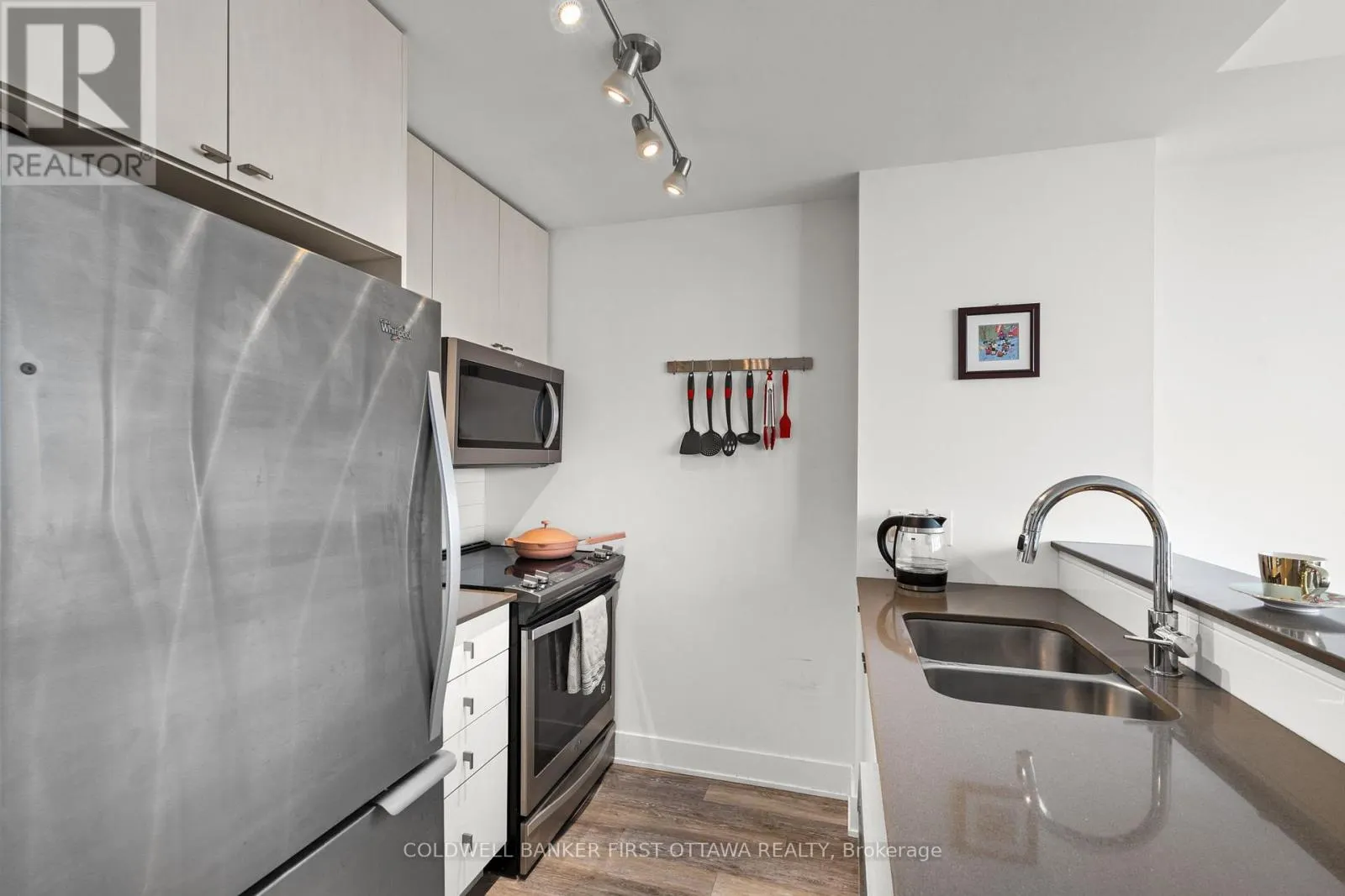 1905 - 485 RICHMOND ROAD