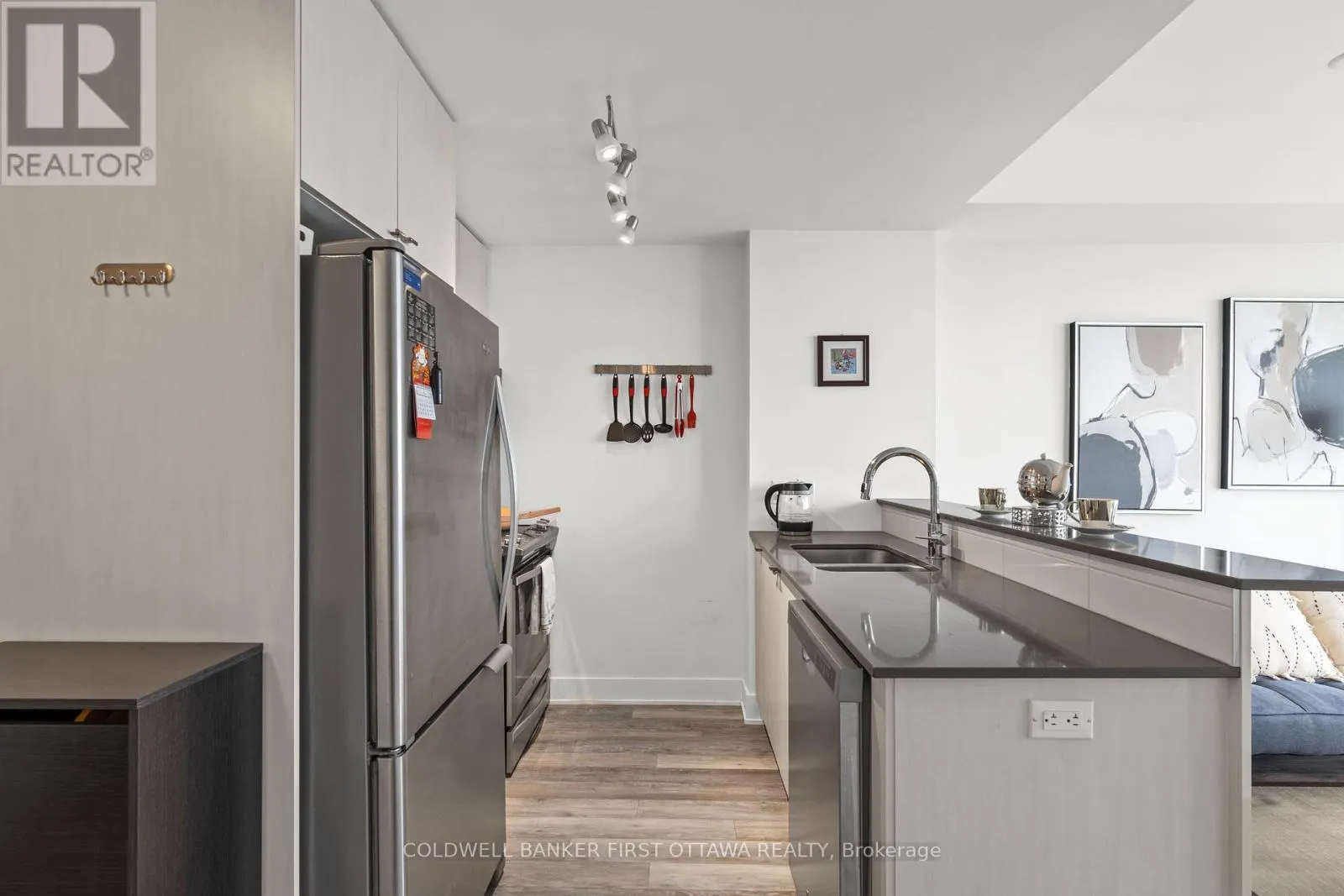 1905 - 485 RICHMOND ROAD