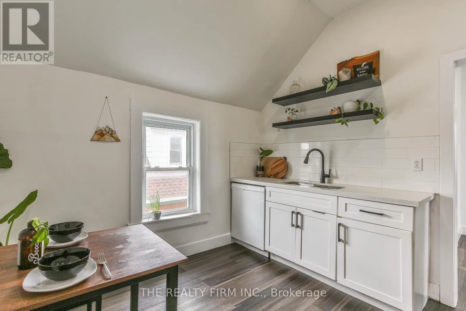 12 WELDON AVENUE