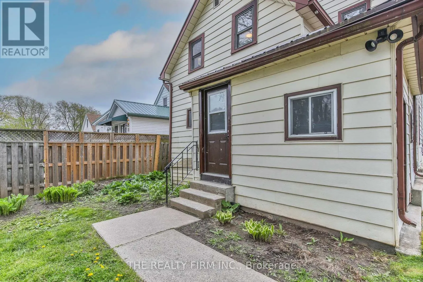 12 WELDON AVENUE