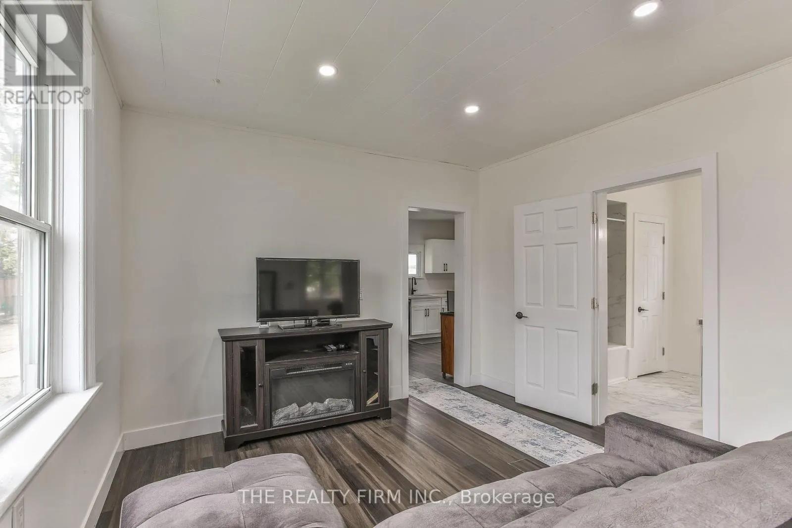 12 WELDON AVENUE