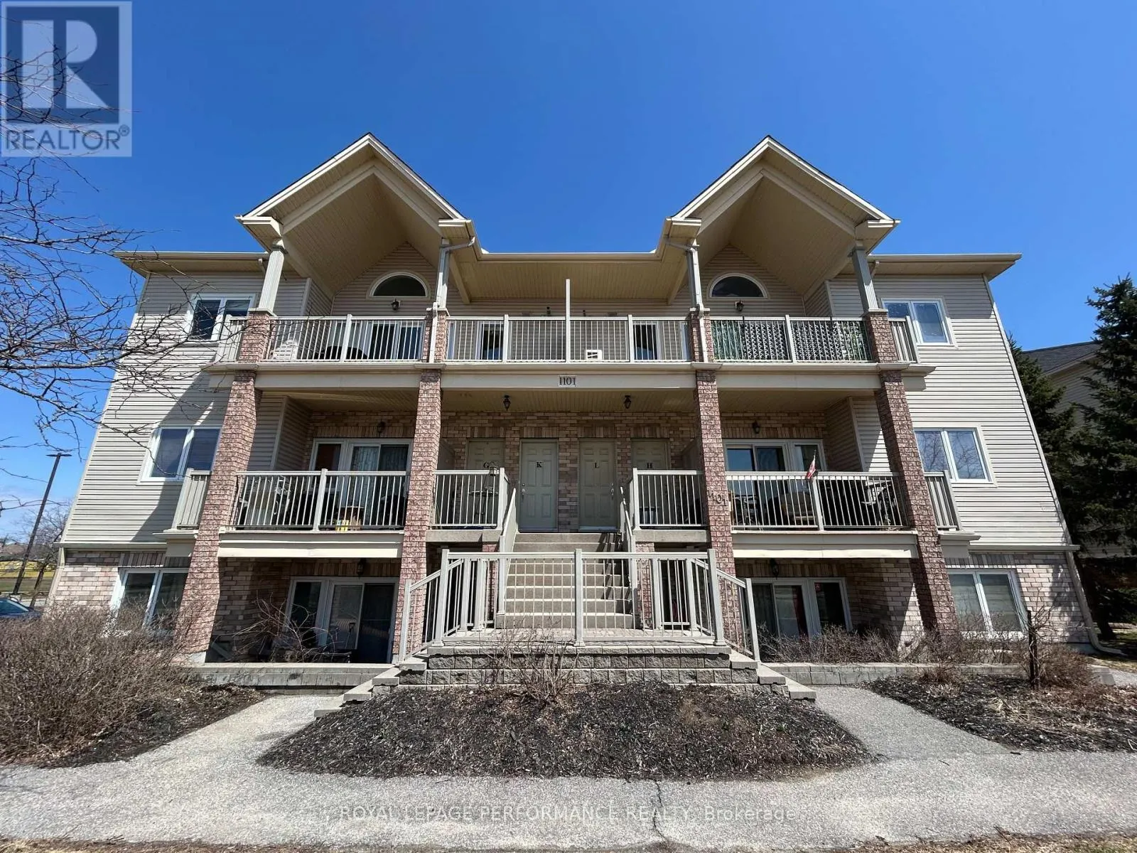 L - 1101 STITTSVILLE MAIN STREET E
