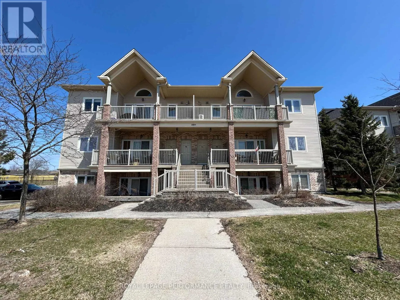 L - 1101 STITTSVILLE MAIN STREET E