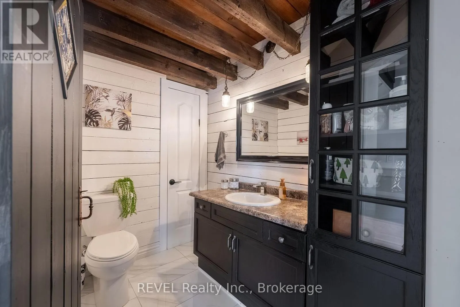 350 KEMP ROAD W
