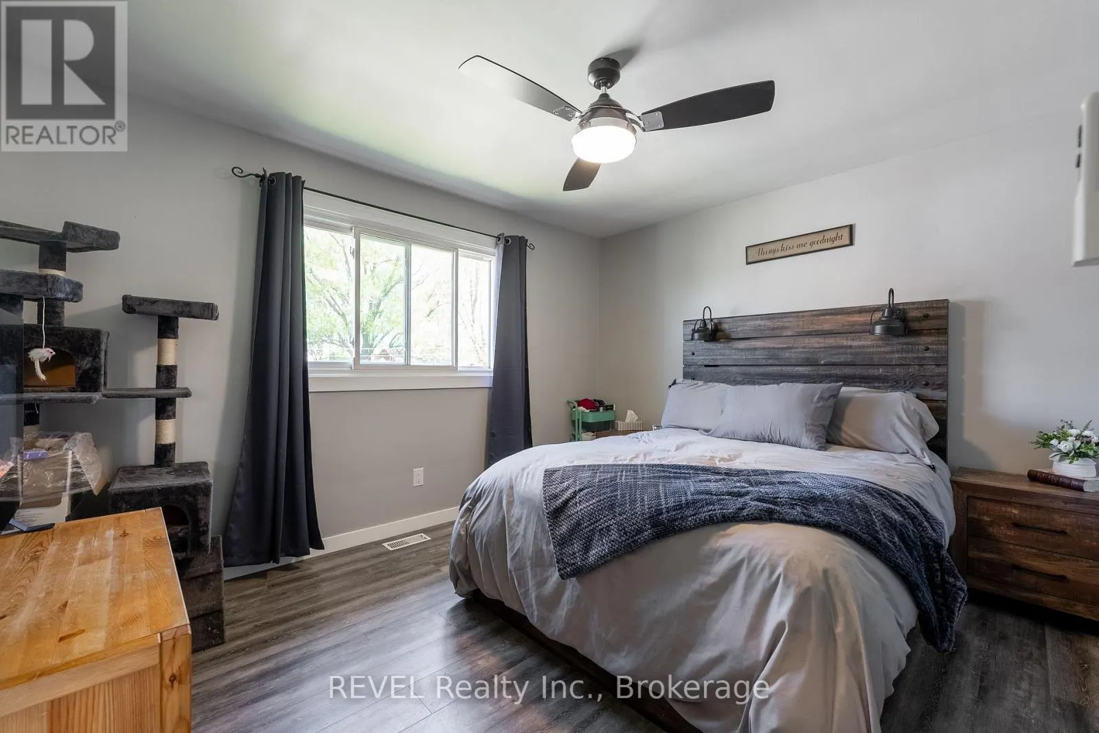 350 KEMP ROAD W