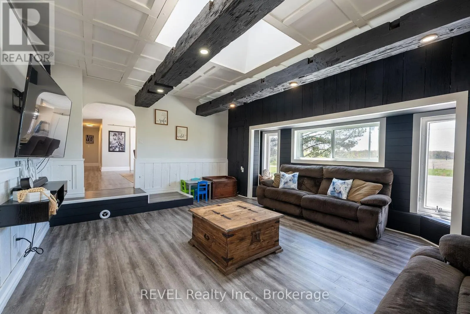350 KEMP ROAD W