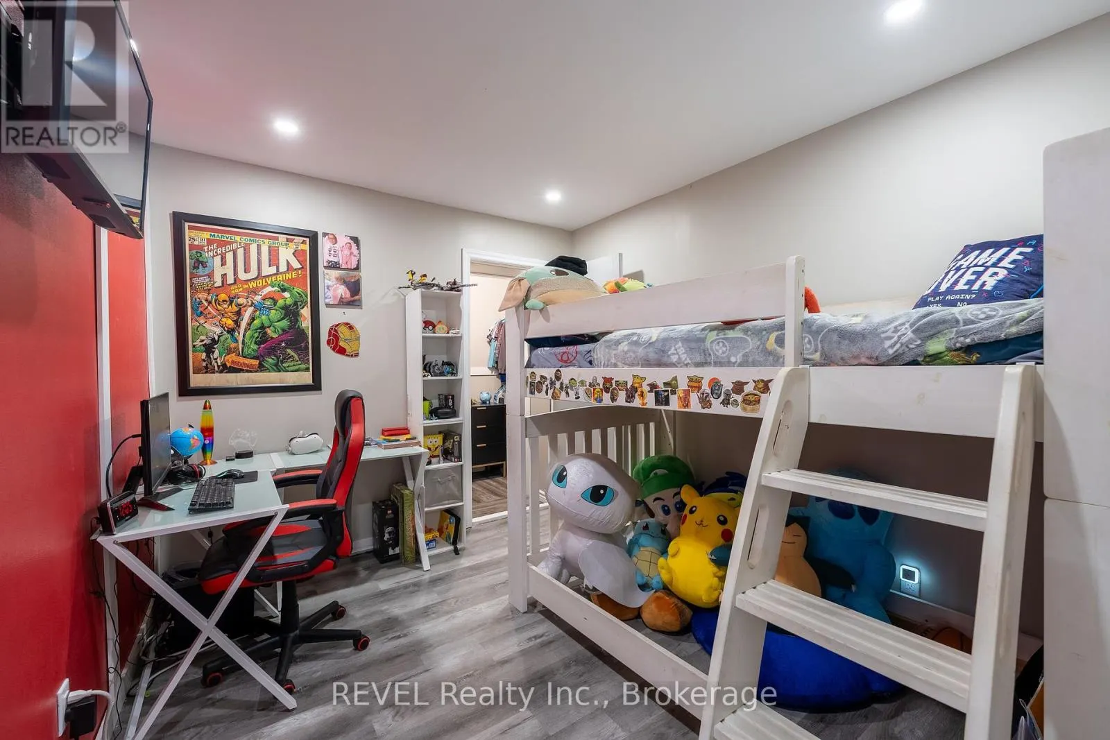 350 KEMP ROAD W