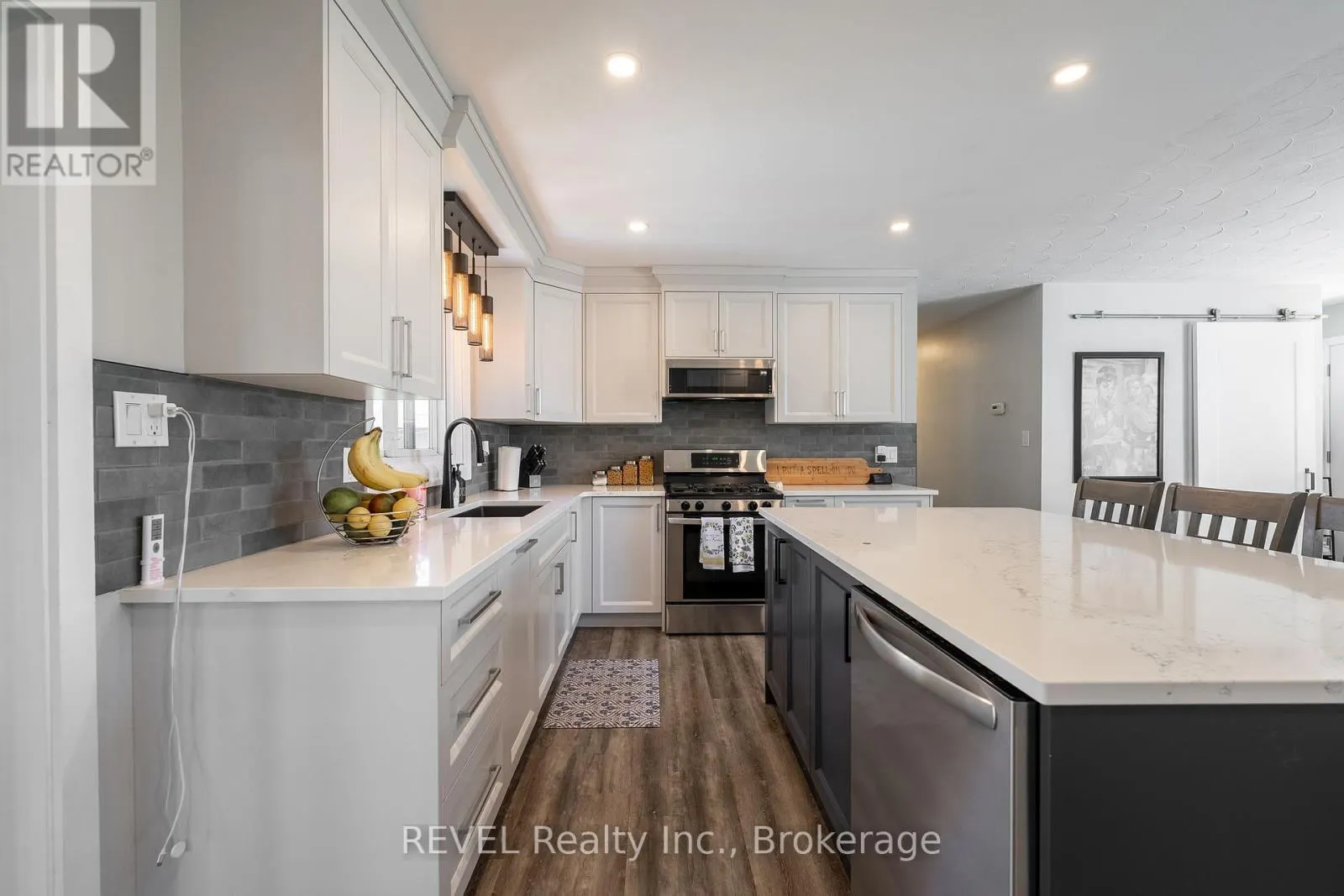 350 KEMP ROAD W