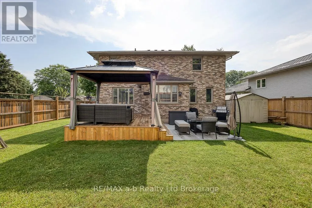 346 RIVERVIEW DRIVE