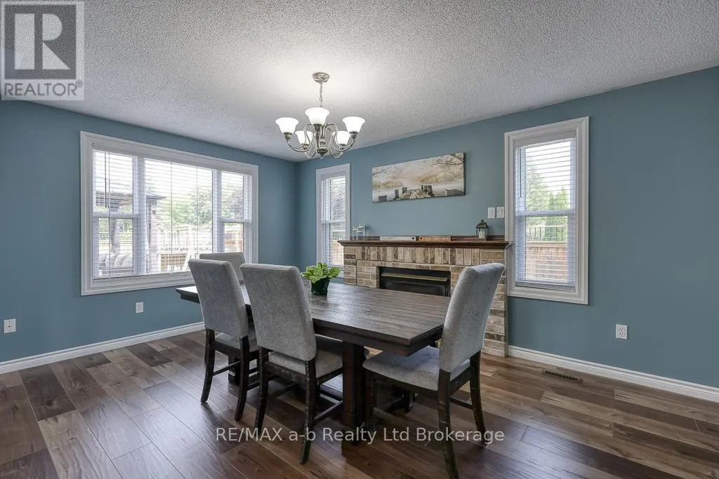 346 RIVERVIEW DRIVE