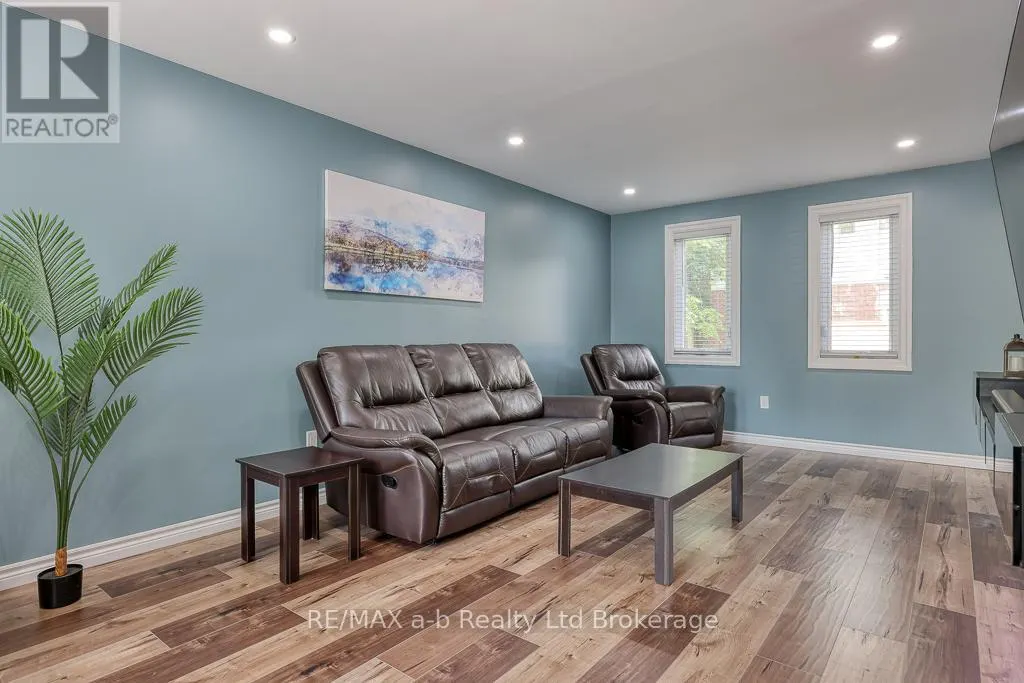 346 RIVERVIEW DRIVE