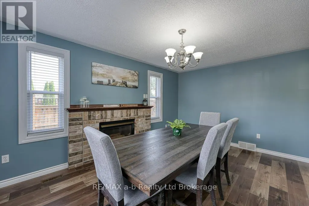 346 RIVERVIEW DRIVE