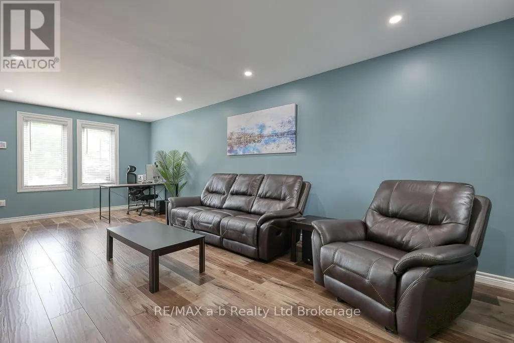 346 RIVERVIEW DRIVE
