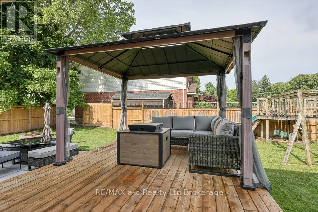 346 RIVERVIEW DRIVE