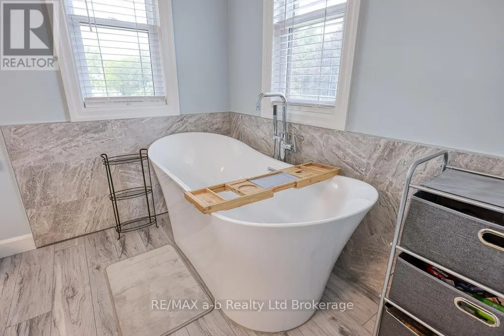 346 RIVERVIEW DRIVE