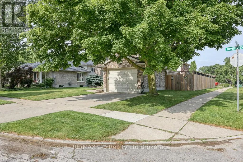 346 RIVERVIEW DRIVE