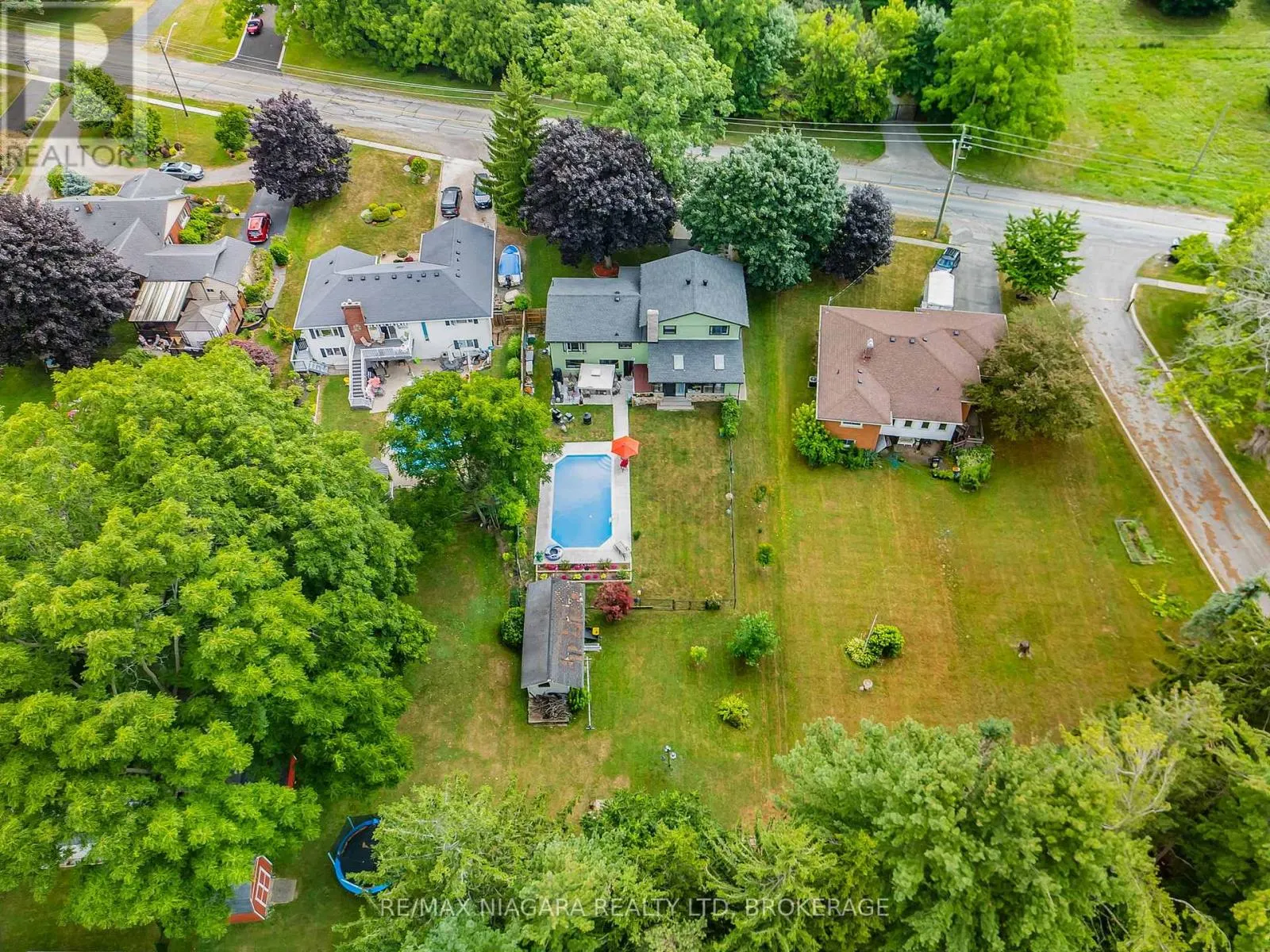 671 RIDGE ROAD N
