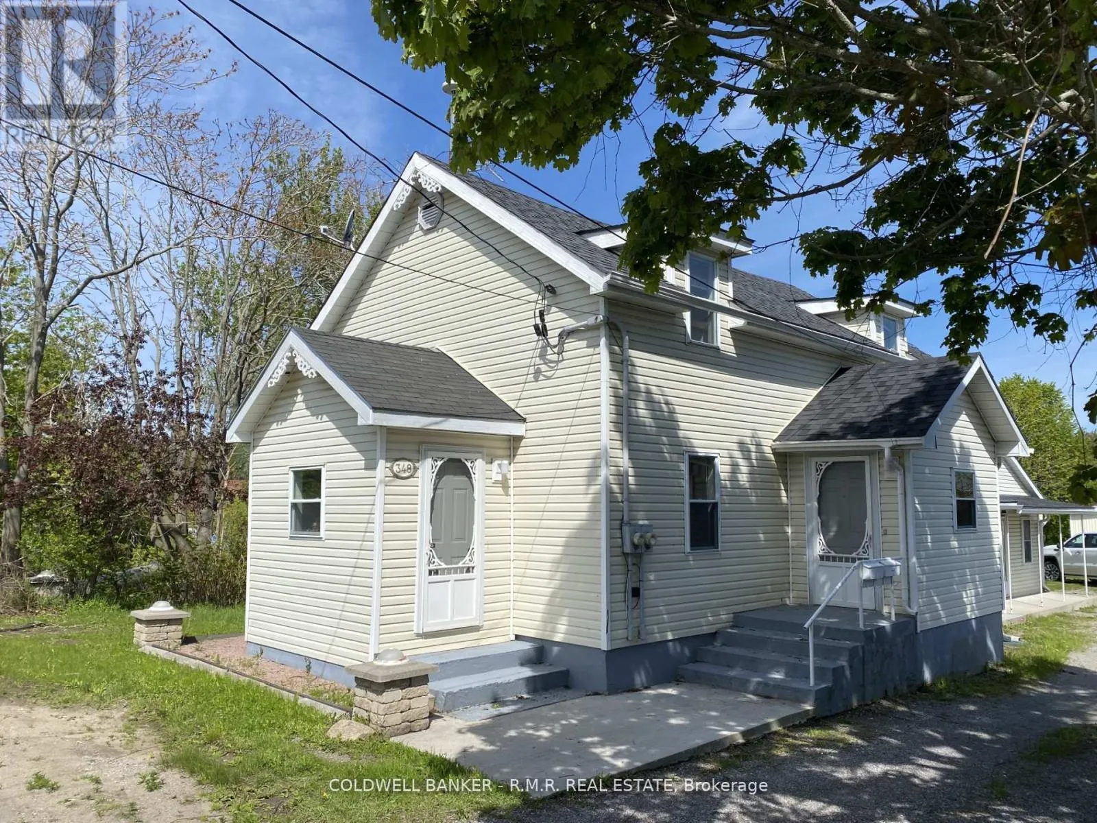 348 UNIVERSITY AVENUE W