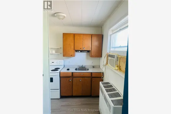 UNIT 2 - 406 SIMCOE STREET, Woodstock (Woodstock - South)