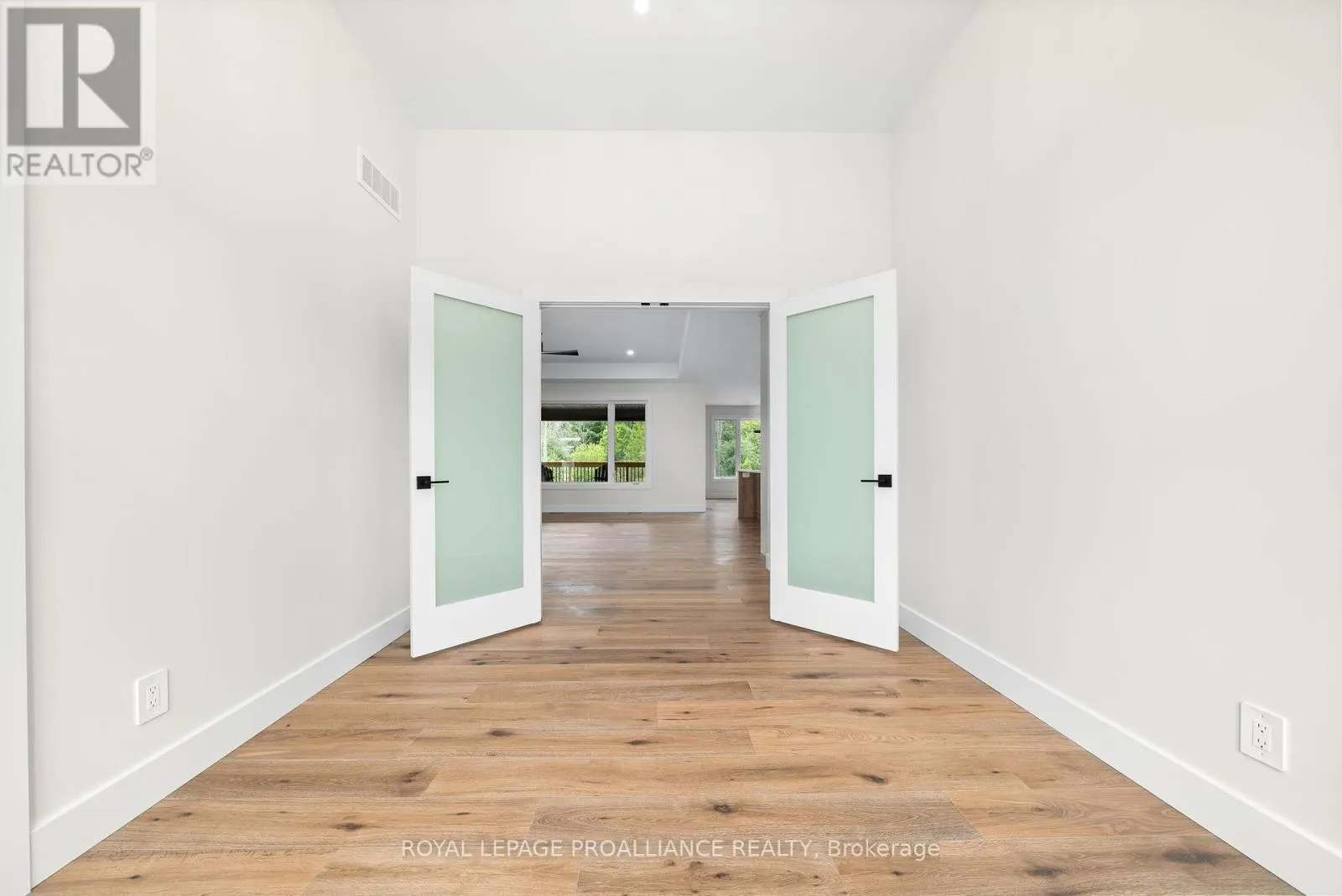 274 MICHAEL'S WAY