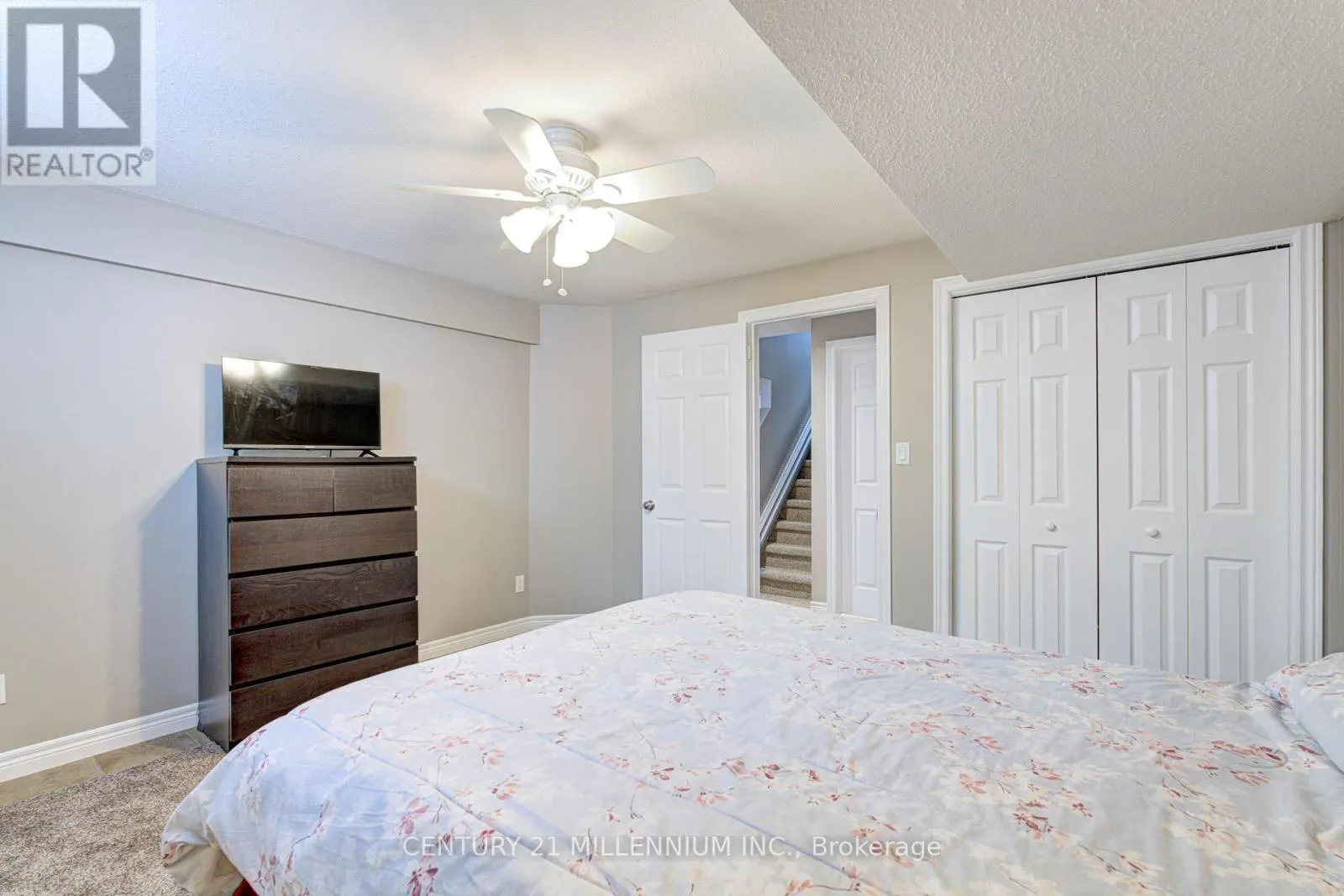 21 - 385 PARK ROAD N