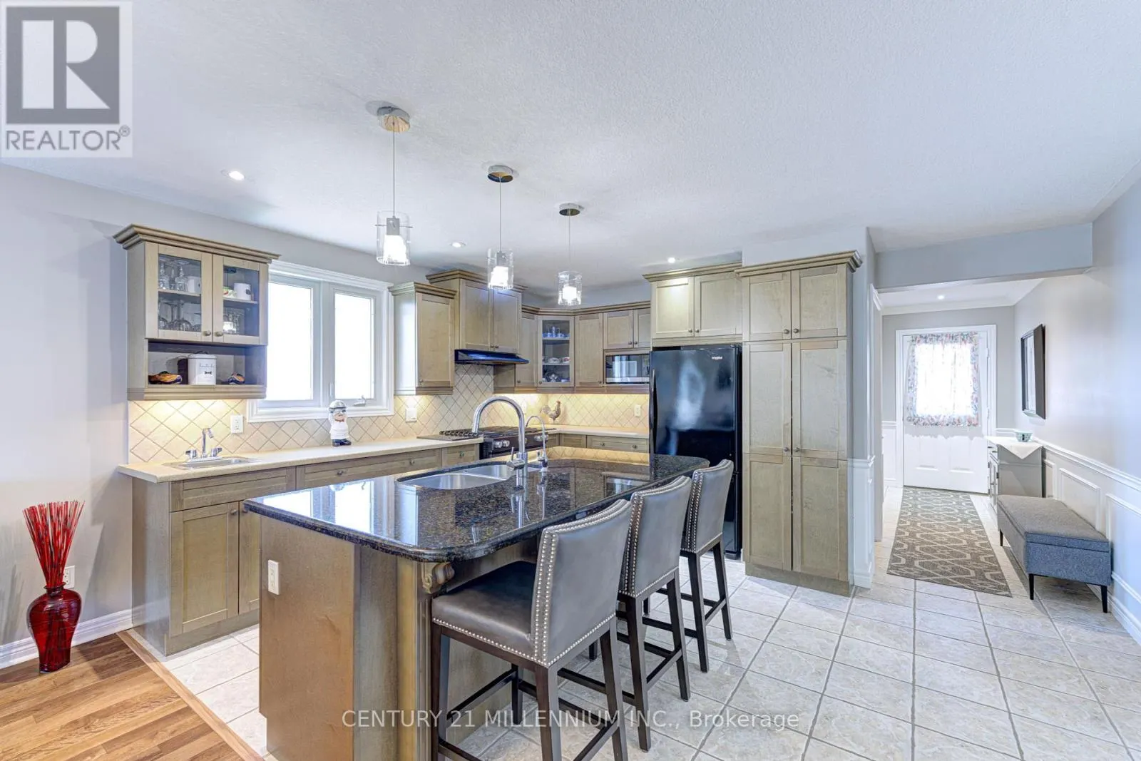 21 - 385 PARK ROAD N