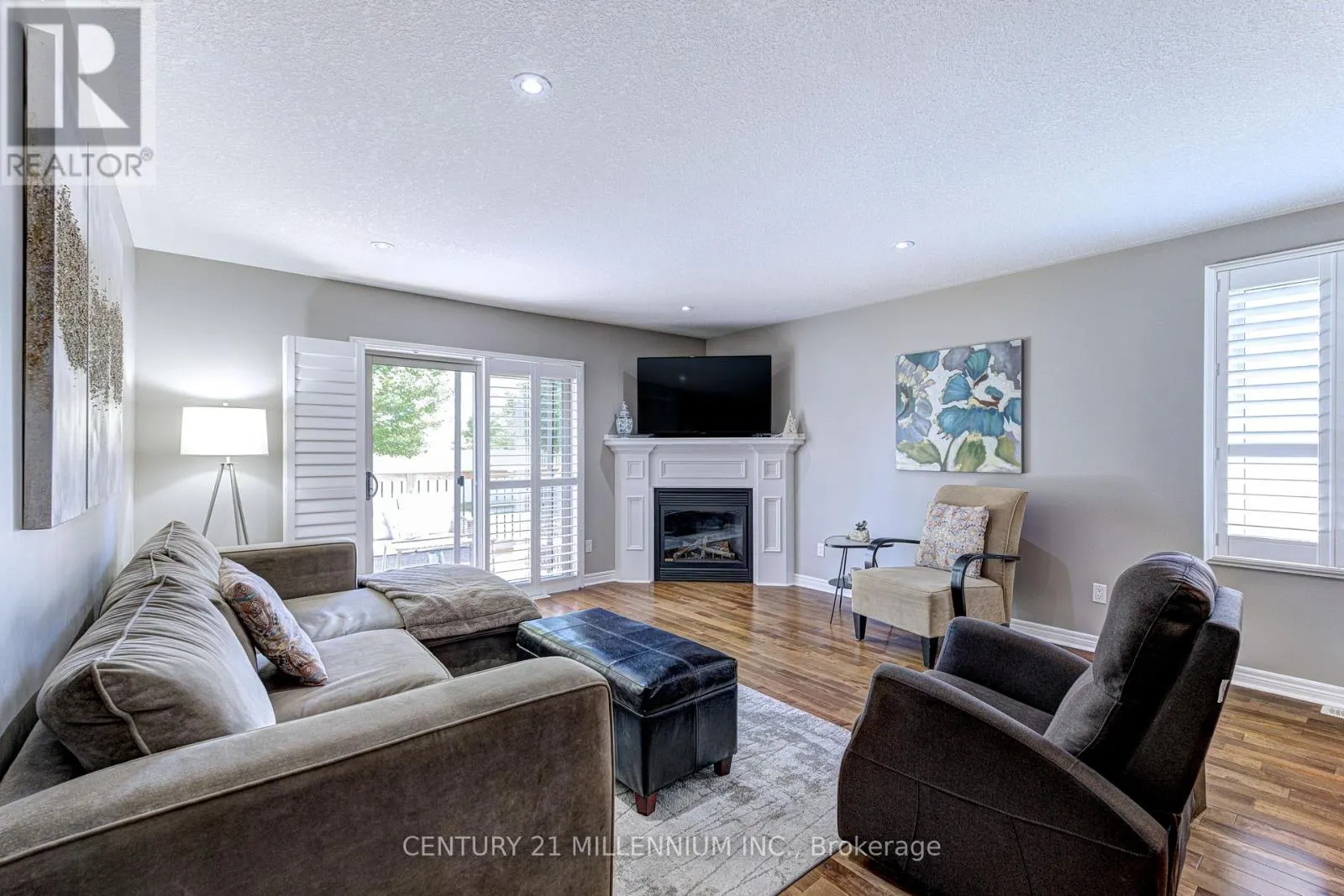 21 - 385 PARK ROAD N