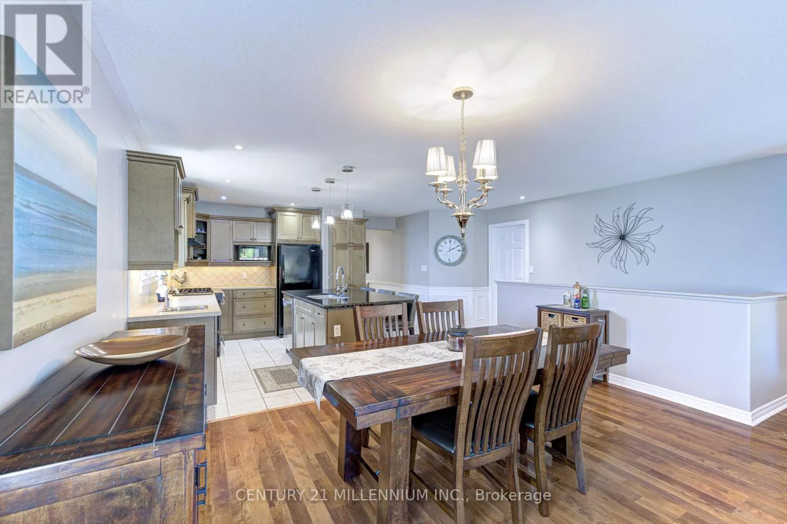 21 - 385 PARK ROAD N