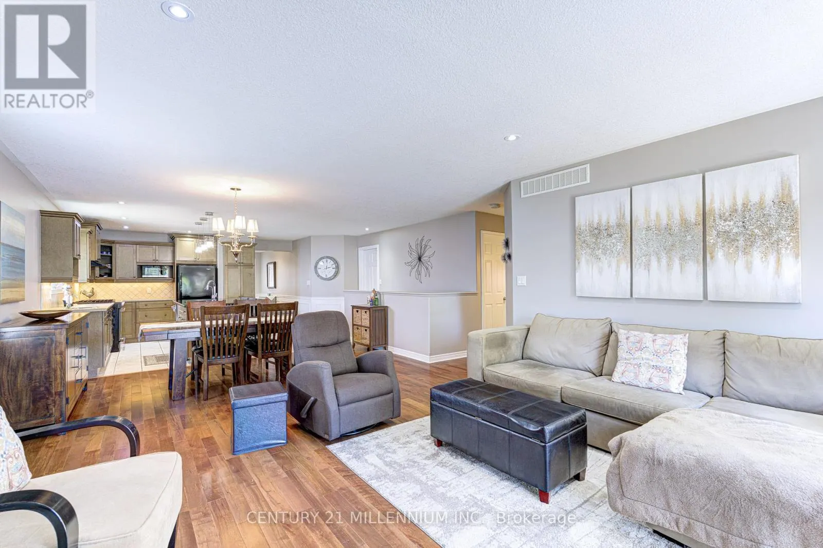21 - 385 PARK ROAD N