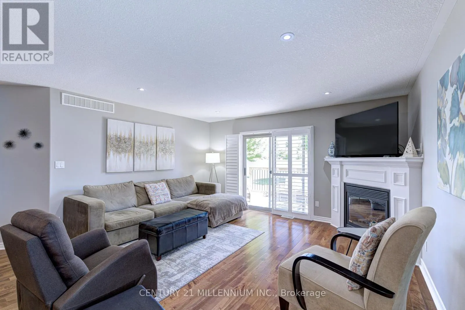 21 - 385 PARK ROAD N