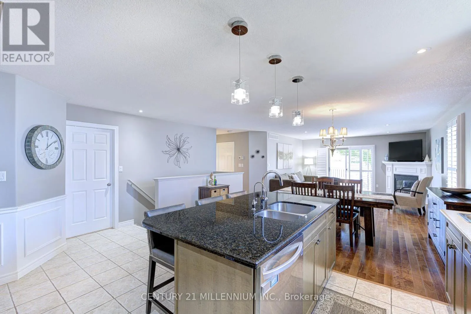 21 - 385 PARK ROAD N