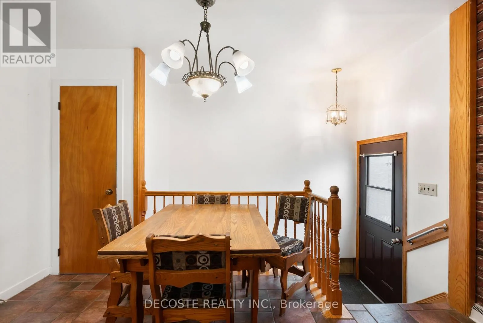 205 DOMINION STREET N
