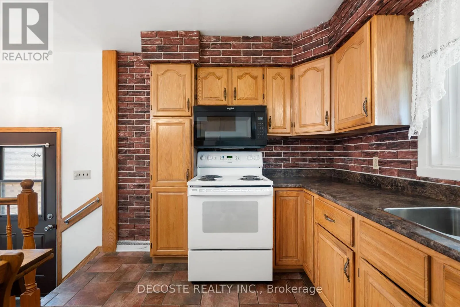 205 DOMINION STREET N
