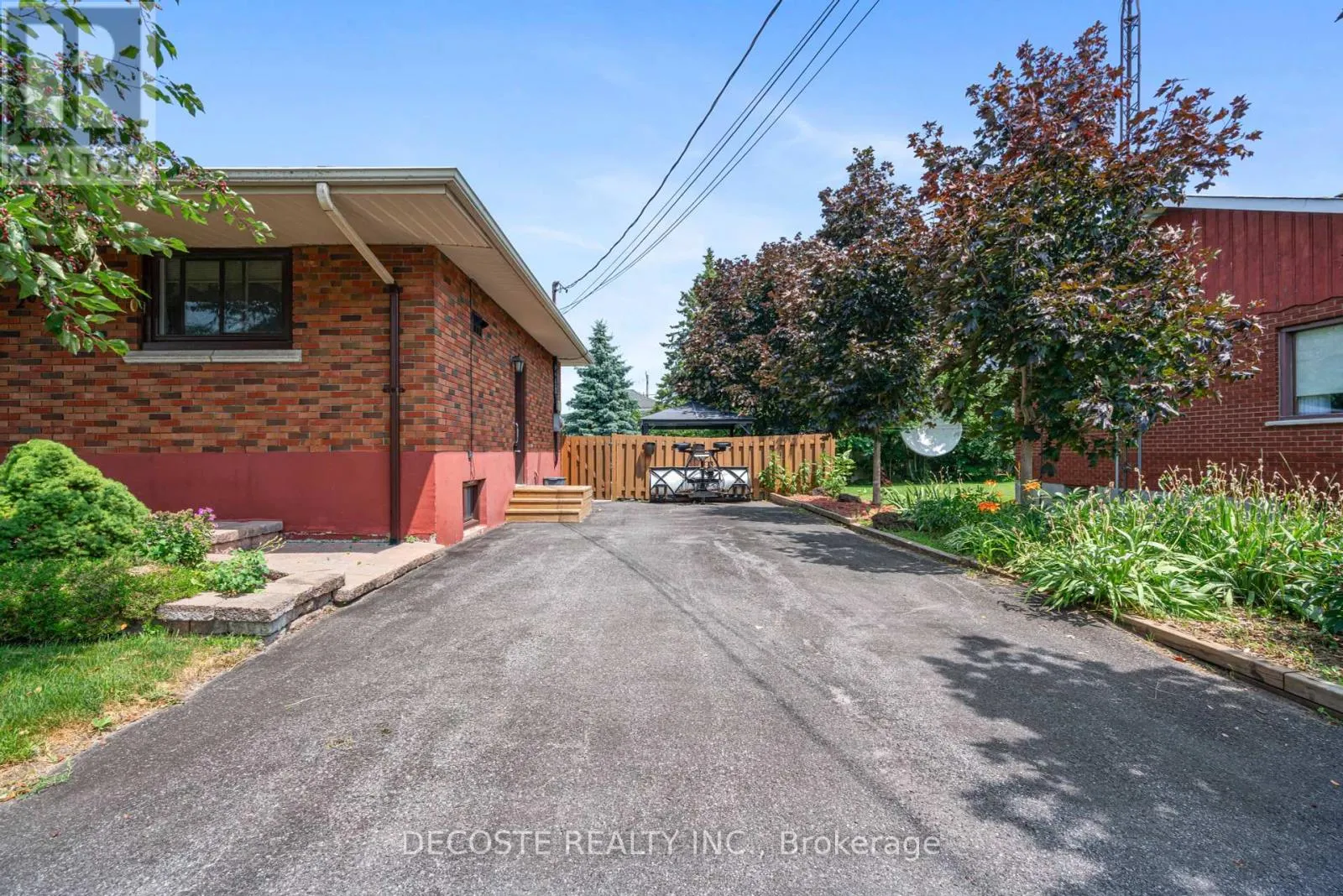 205 DOMINION STREET N