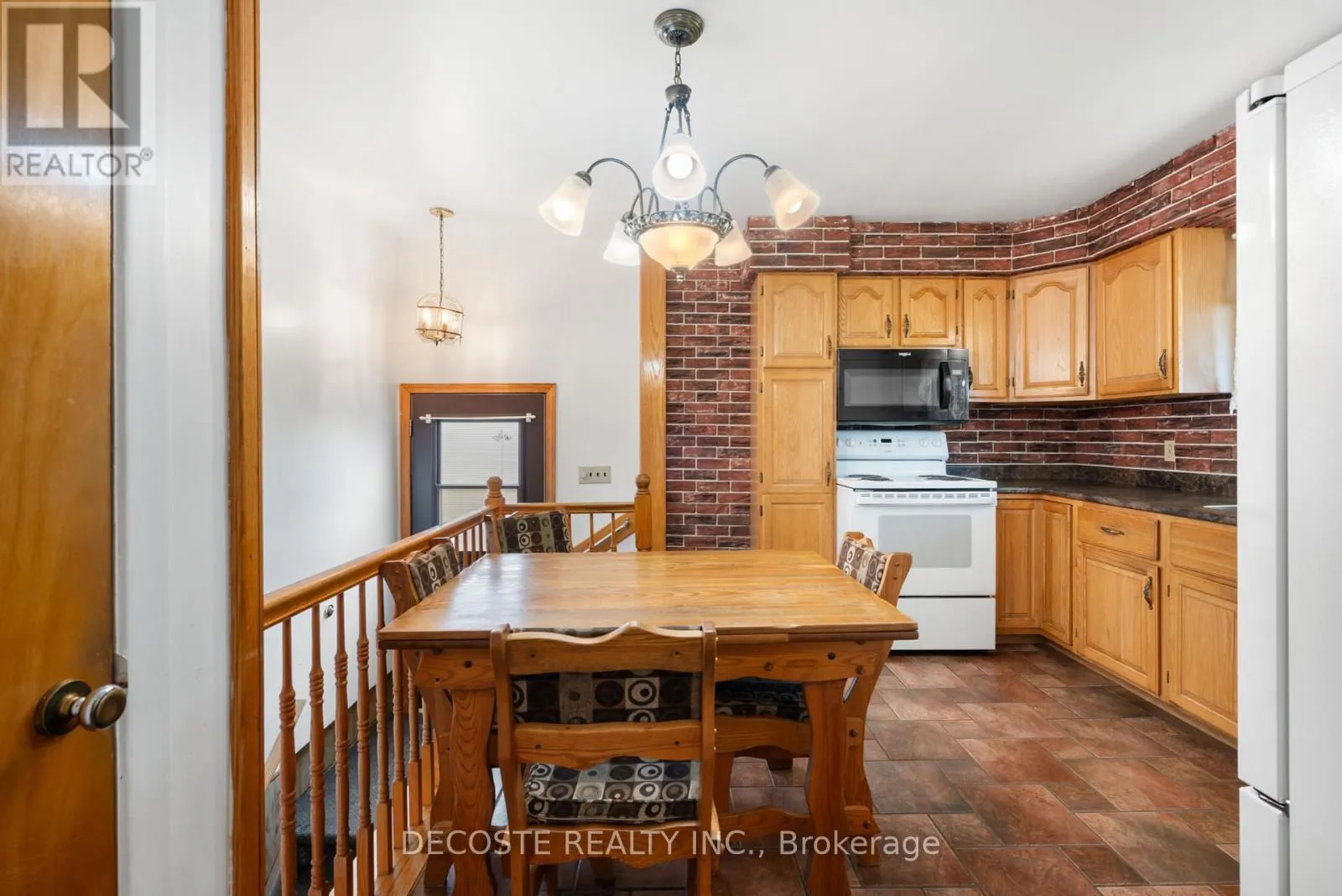 205 DOMINION STREET N