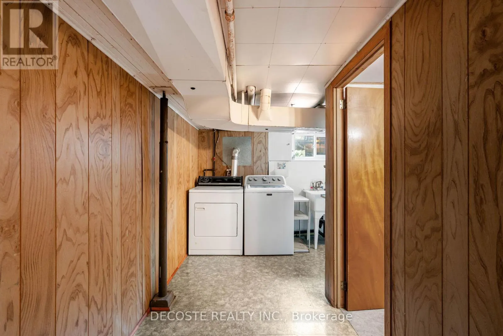 205 DOMINION STREET N