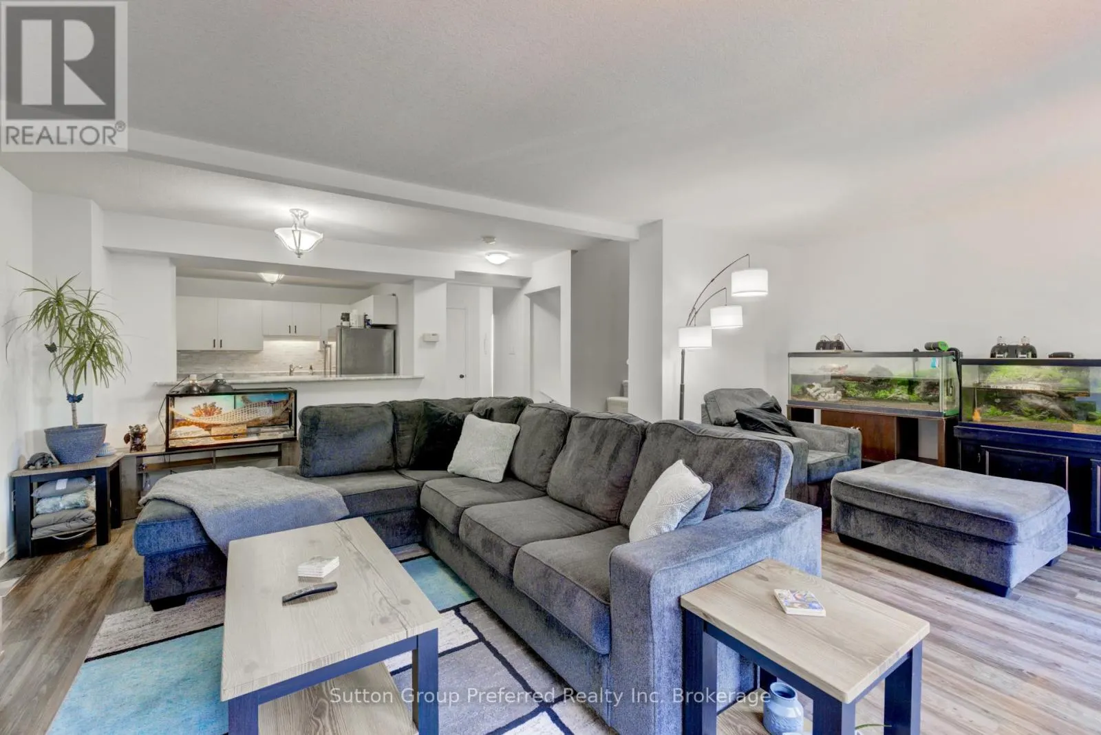 4 - 19 WREN COURT, #4
