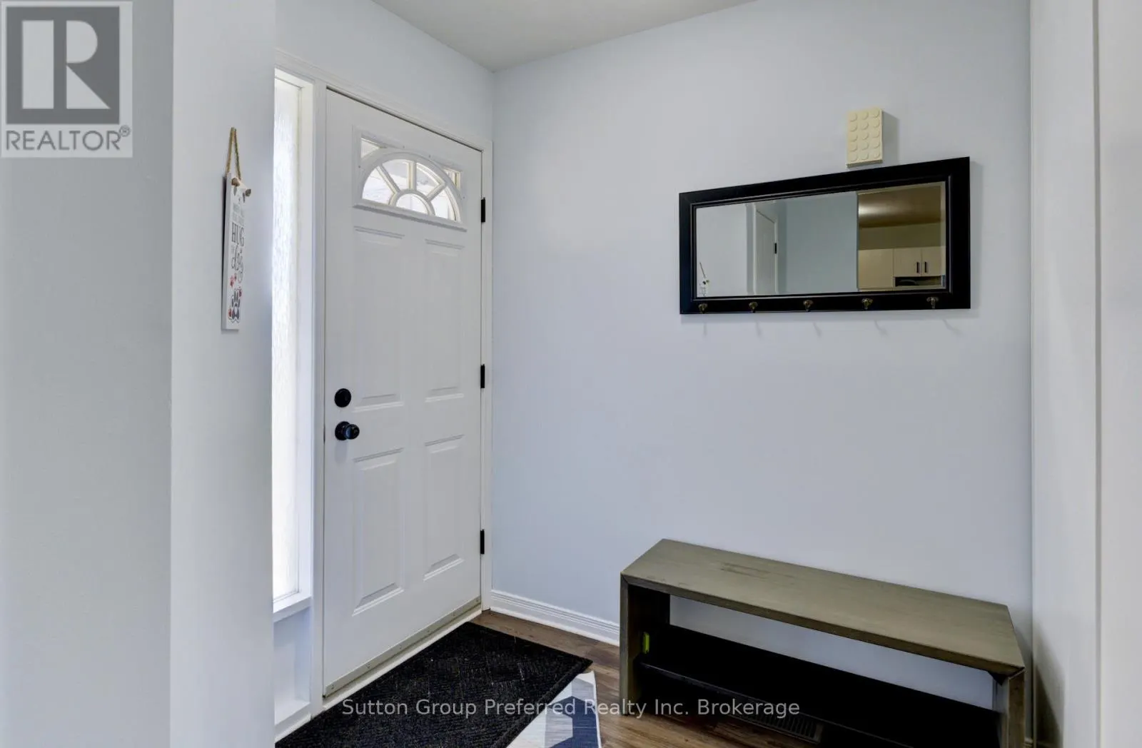 4 - 19 WREN COURT, #4