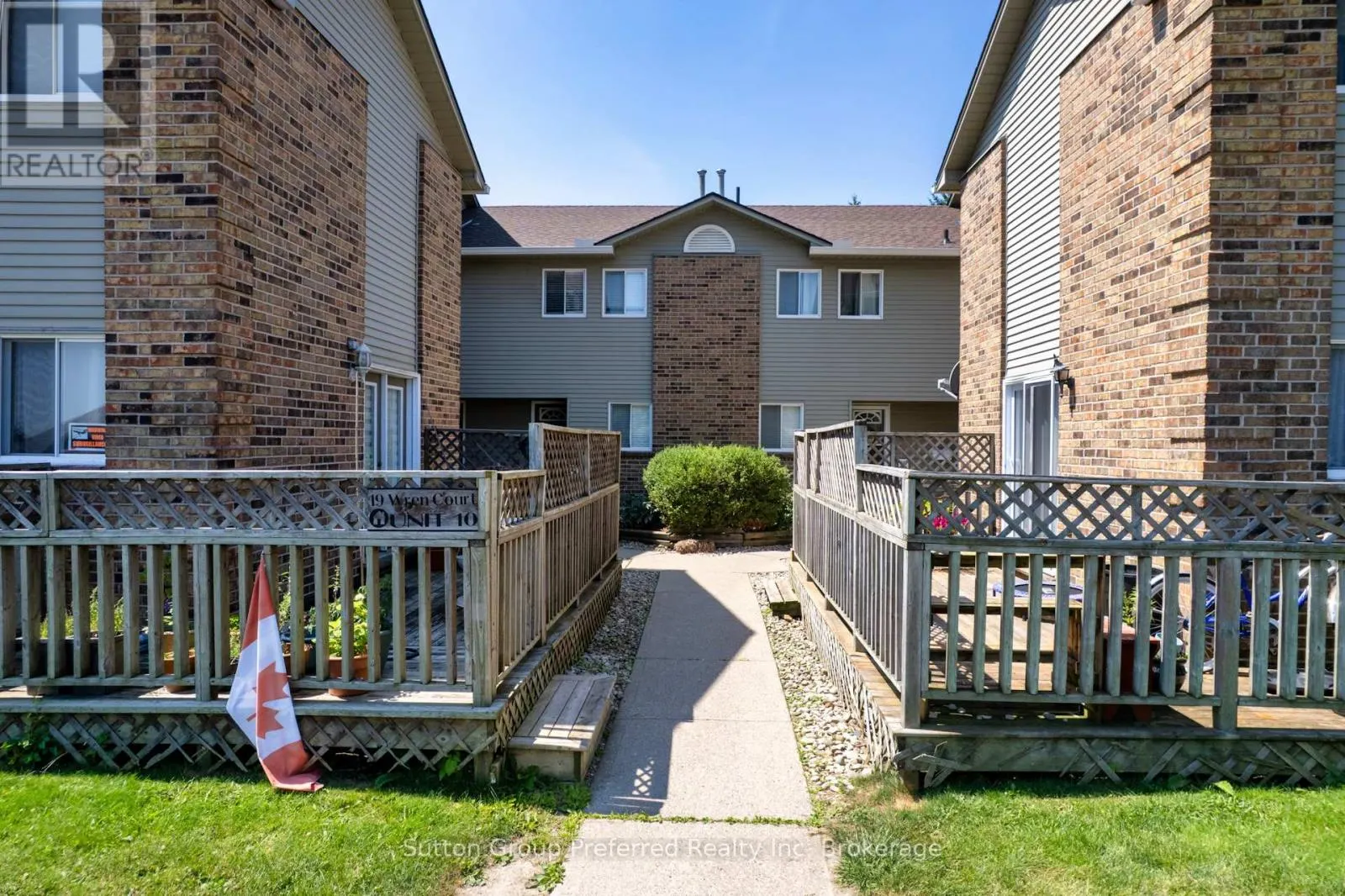 4 - 19 WREN COURT, #4
