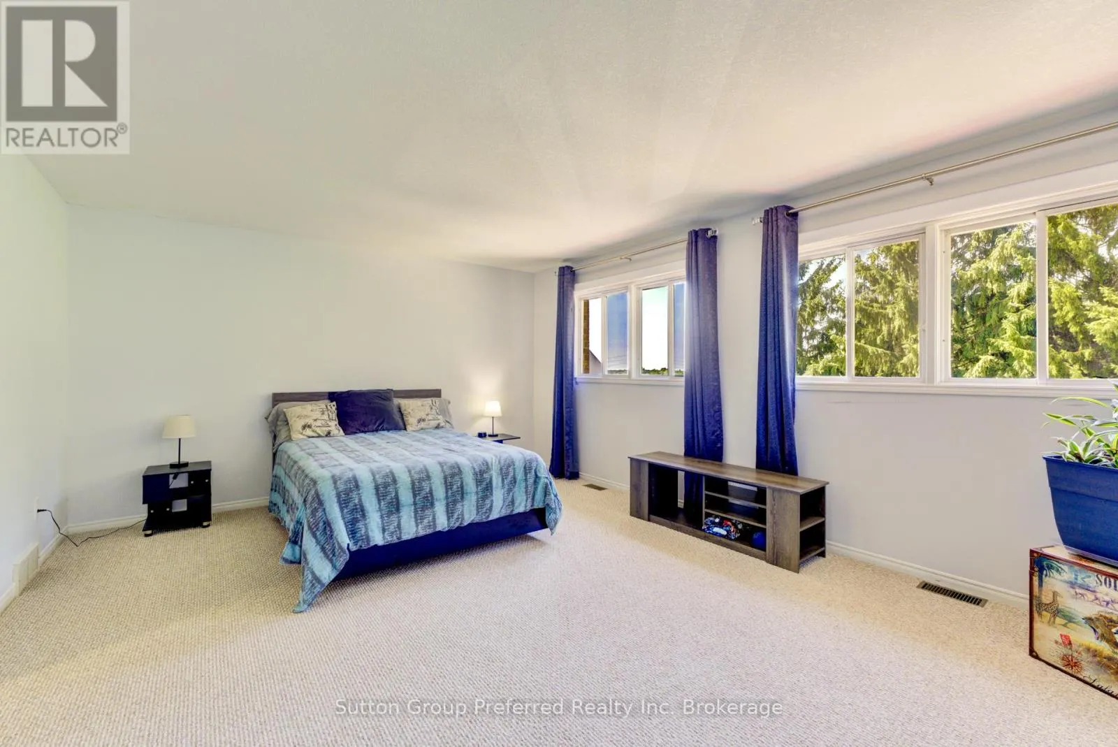4 - 19 WREN COURT, #4